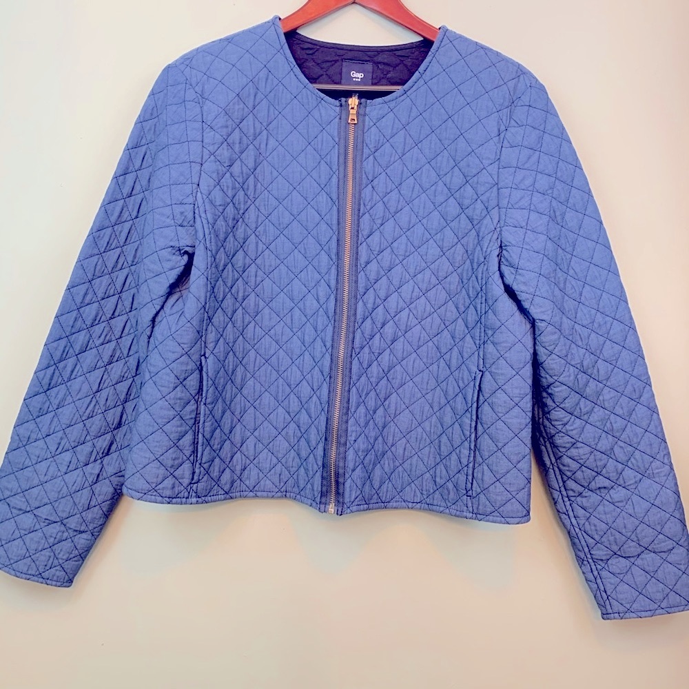 GAP Lightweight Quilted Zip Front Jacket